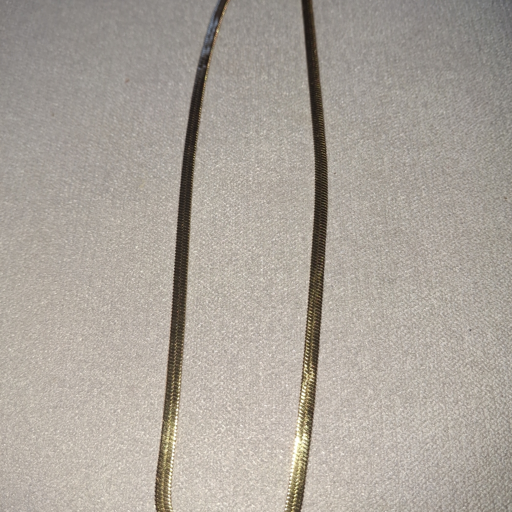 Elegant Gold Necklace